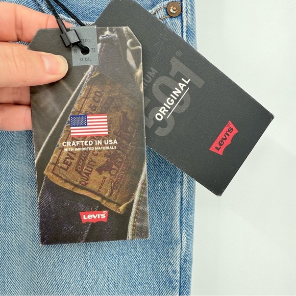 Levi's 501 Premium High Rise Straight Leg Button Fly Stars and Stripes 28 x 30 - Picture 7 of 16